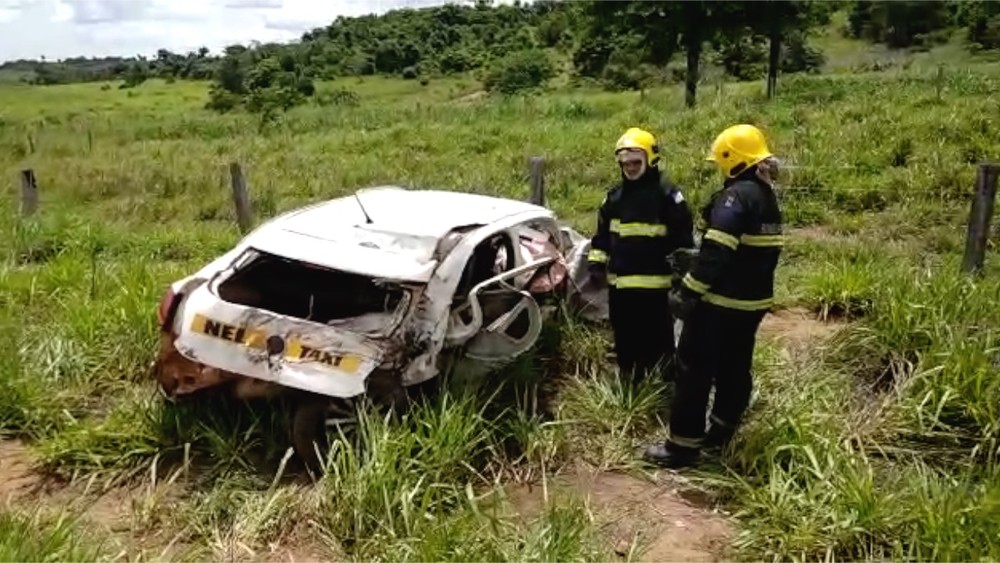 Taxista Morre E Fica Preso S Ferragens Ap S Colidir De Frente