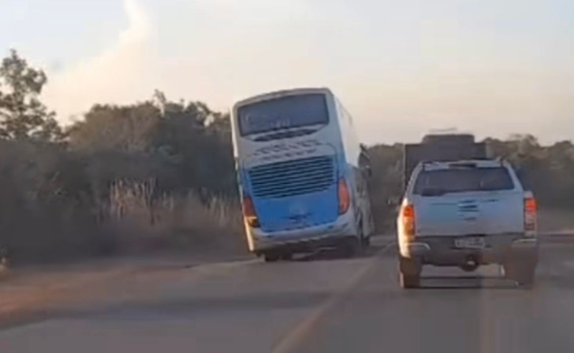 Vídeo flagra ônibus da Real Maia fazendo ultrapassagem indevida na BR