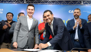 Tocantins assina contratos para quase 200 novas moradias em Araguaína e Bom Jesus