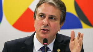 Ministro confirma Hospital Universitário da UFT durante visita ao Tocantins