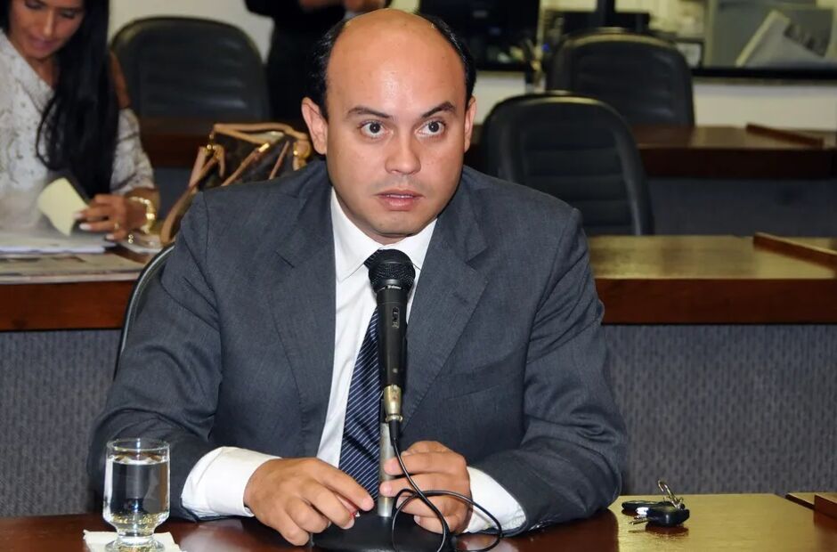 STJ restabelece condenação de ex-governador do TO por uso de notas frias