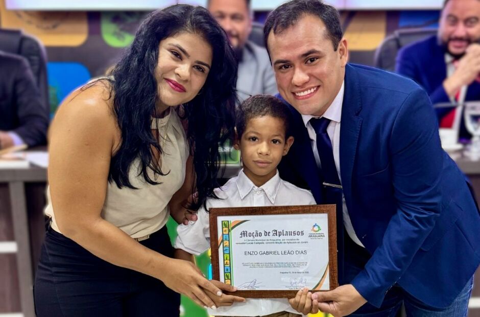 Vereador Lucas Campelo homenageia criança por ato de bravura e proteção 