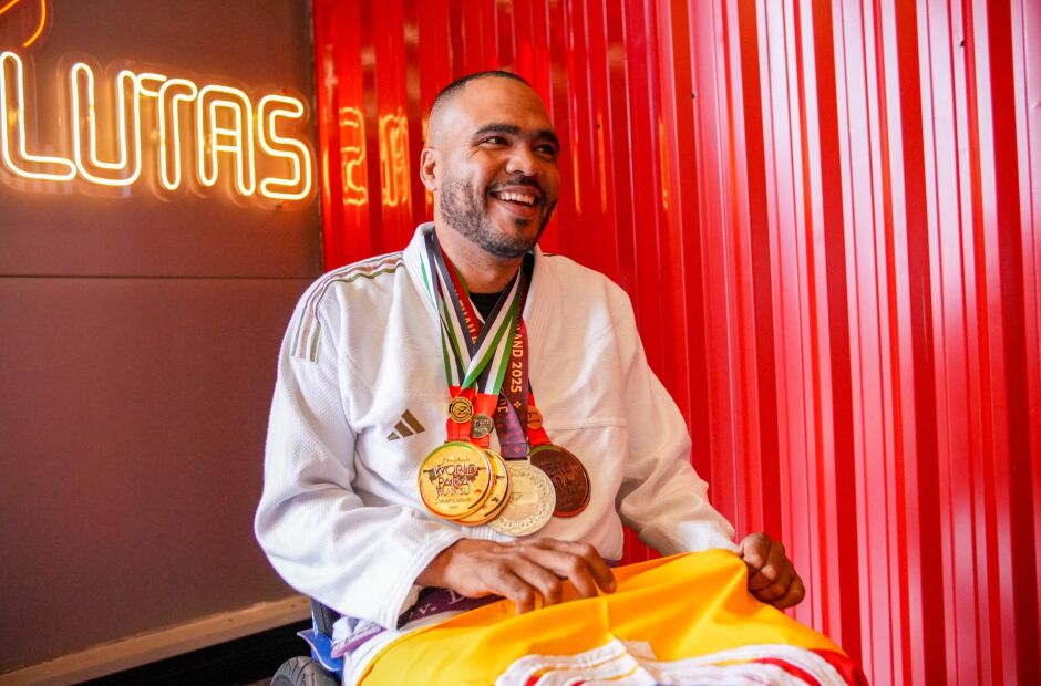 Araguainense conquista mundial de parajiu-jitsu nos Emirados Árabes
