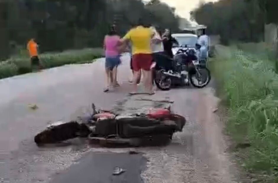 Colisão entre moto e caminhão mata uma pessoa entre Araguaína e Carmolândia 