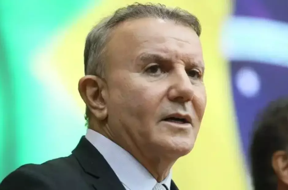 Justi&ccedil;a obriga retirada de v&iacute;deos de rede social por ataques ao prefeito de Palmas