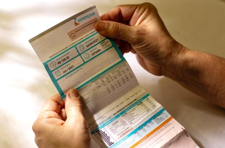 Conta de luz n&atilde;o ter&aacute; cobran&ccedil;a adicional em fevereiro, anuncia Aneel