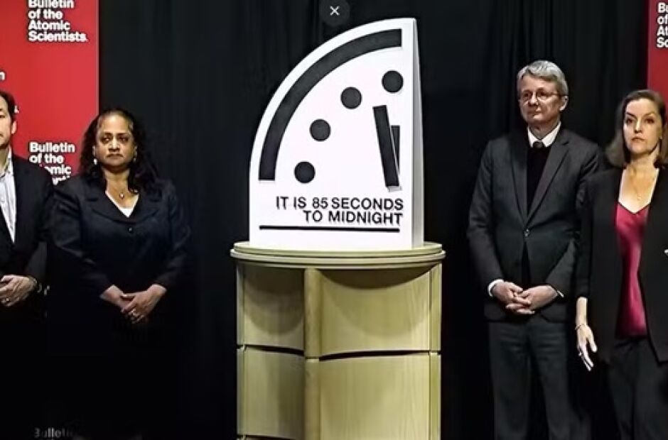 Amea&ccedil;as mundiais fazem "Rel&oacute;gio do Ju&iacute;zo Final" ter avan&ccedil;o recorde