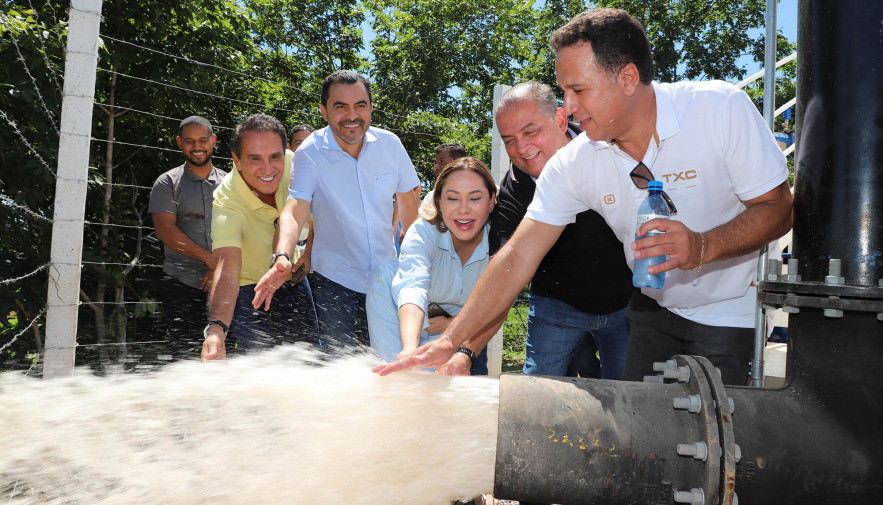 Governador Wanderlei Participa Da Entrega De Adutora Que Garante O Abastecimento De Gua Pot Vel